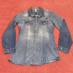 Warehouse One women’s small Light Blue fade Denim Shirt